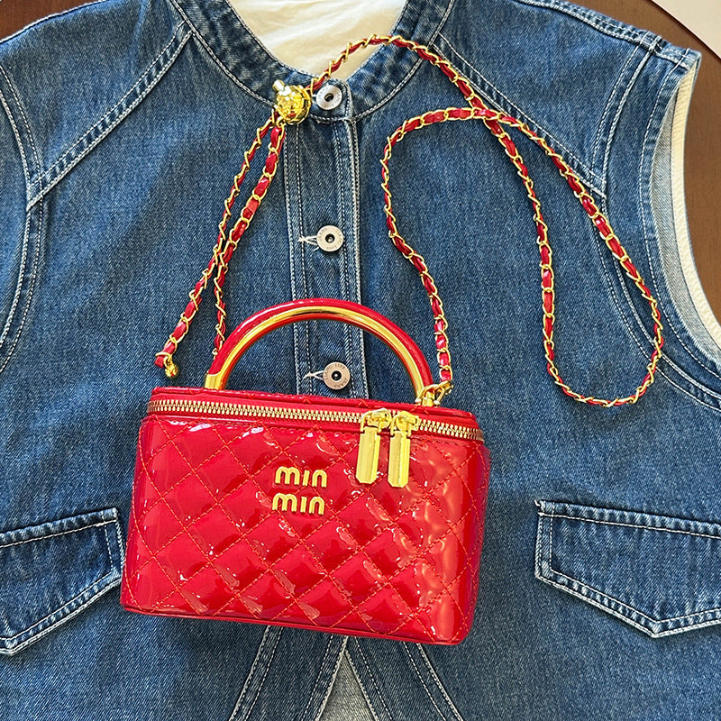 Bolso de mujer de mujer con letras de charol y perlas, caja de un solo hombro bordada con diamantes, bolso pequeño cuadrado, bolso de maquillaje con cadena cruzada