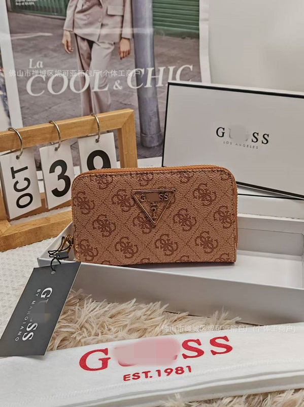 Mala de Mão Triangular GU | Design Estampado