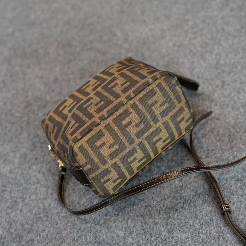 Bolsa de fiambrera FF, clásica bolsa vintage para la fiambrera, mini mini bolsa 2025, bolsa vintage de mano a hombro, bandolera.