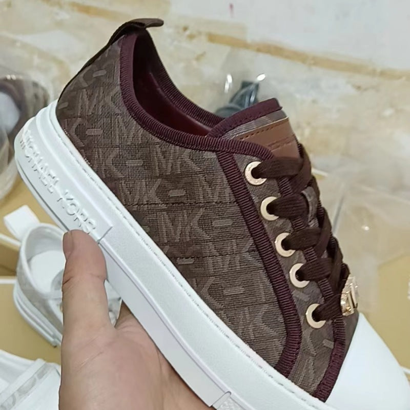 Embalaje de alta versión, suela plana completa, zapatos sencillos ultraligeros y cómodos, productos de mujer en Guangzhou, uno a uno de alta calidad dentro y exterior, cuero completo comercio exterior