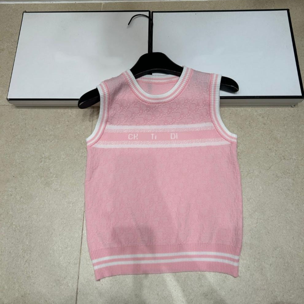 Women's sleeveless CD vest | Lettering design