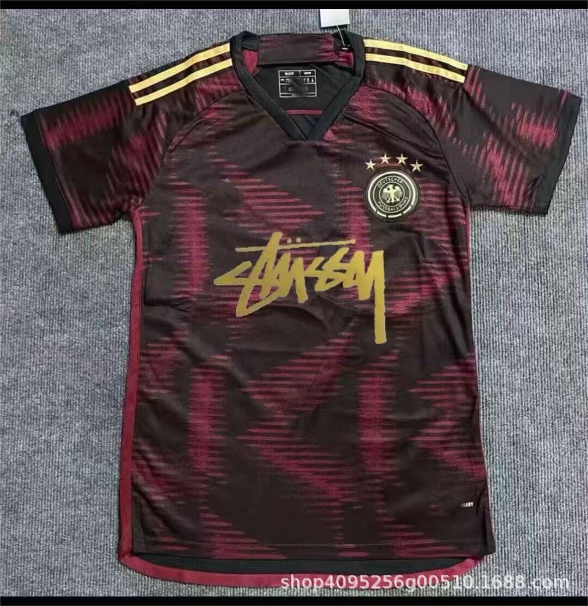 Venta al por mayor transfronteriza para Países Bajos, Alemania, Francia, Italia, Flamengo, Italia, envío gratuito para una camiseta de fútbol