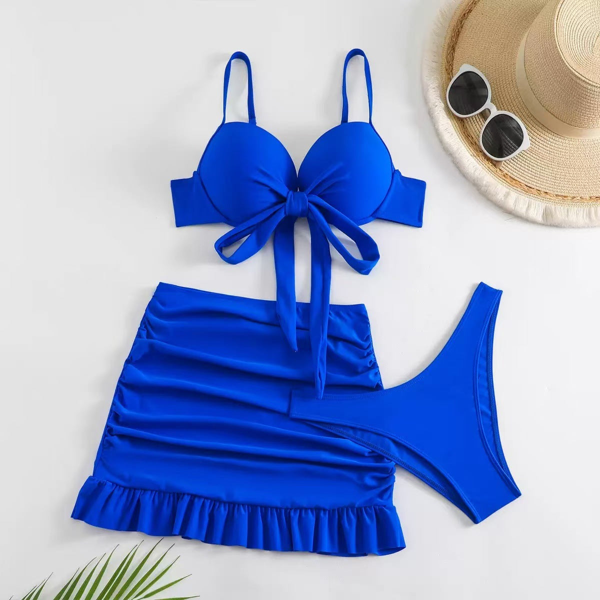 Conjunto de bañador femenino de tres piezas dividido en color sólido transfronterizo, nuevo bañador europeo y estadounidense de alta gama, sensual y ajustado con tirantes