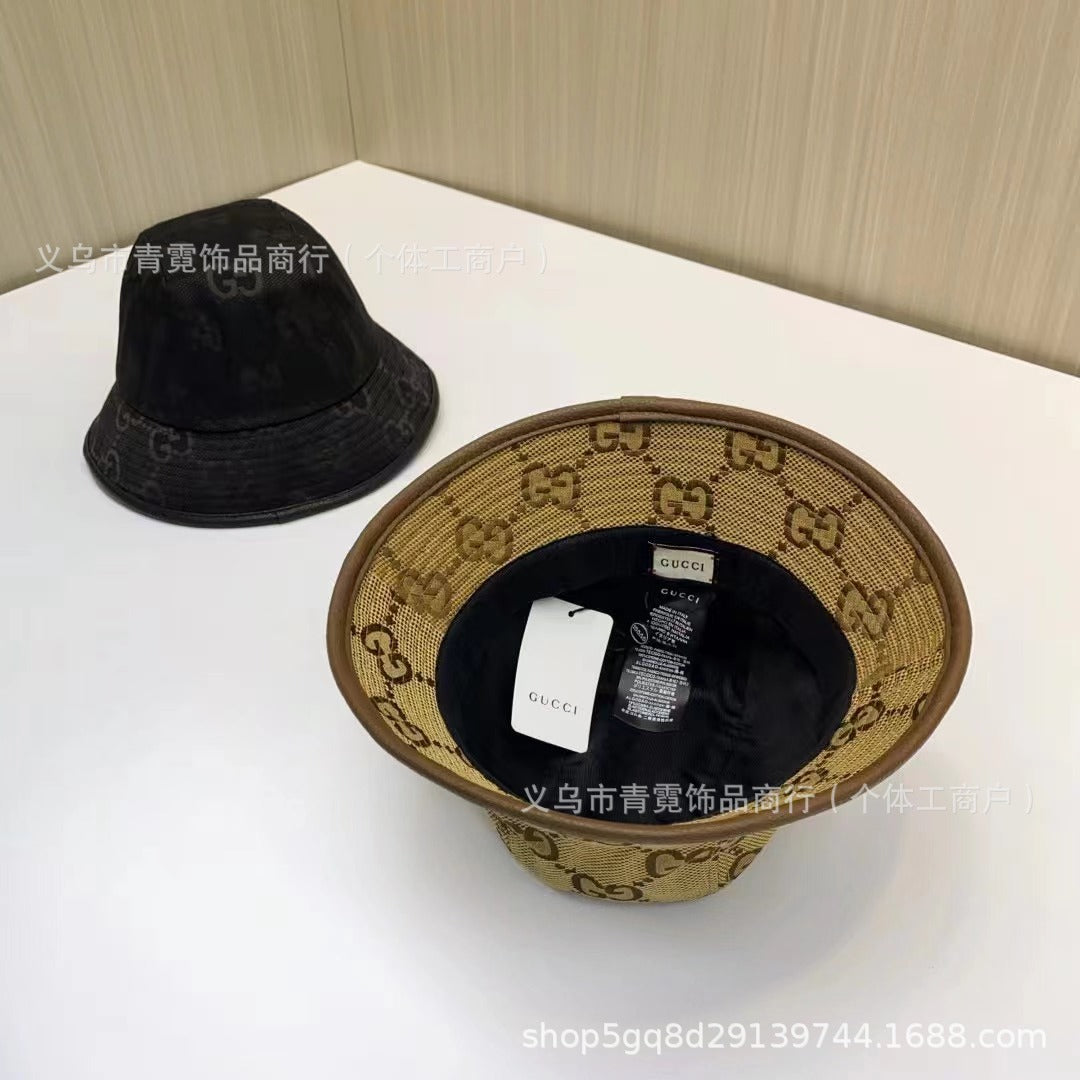 Cappello a secchiello con ricamo lettere G classiche | Unisex