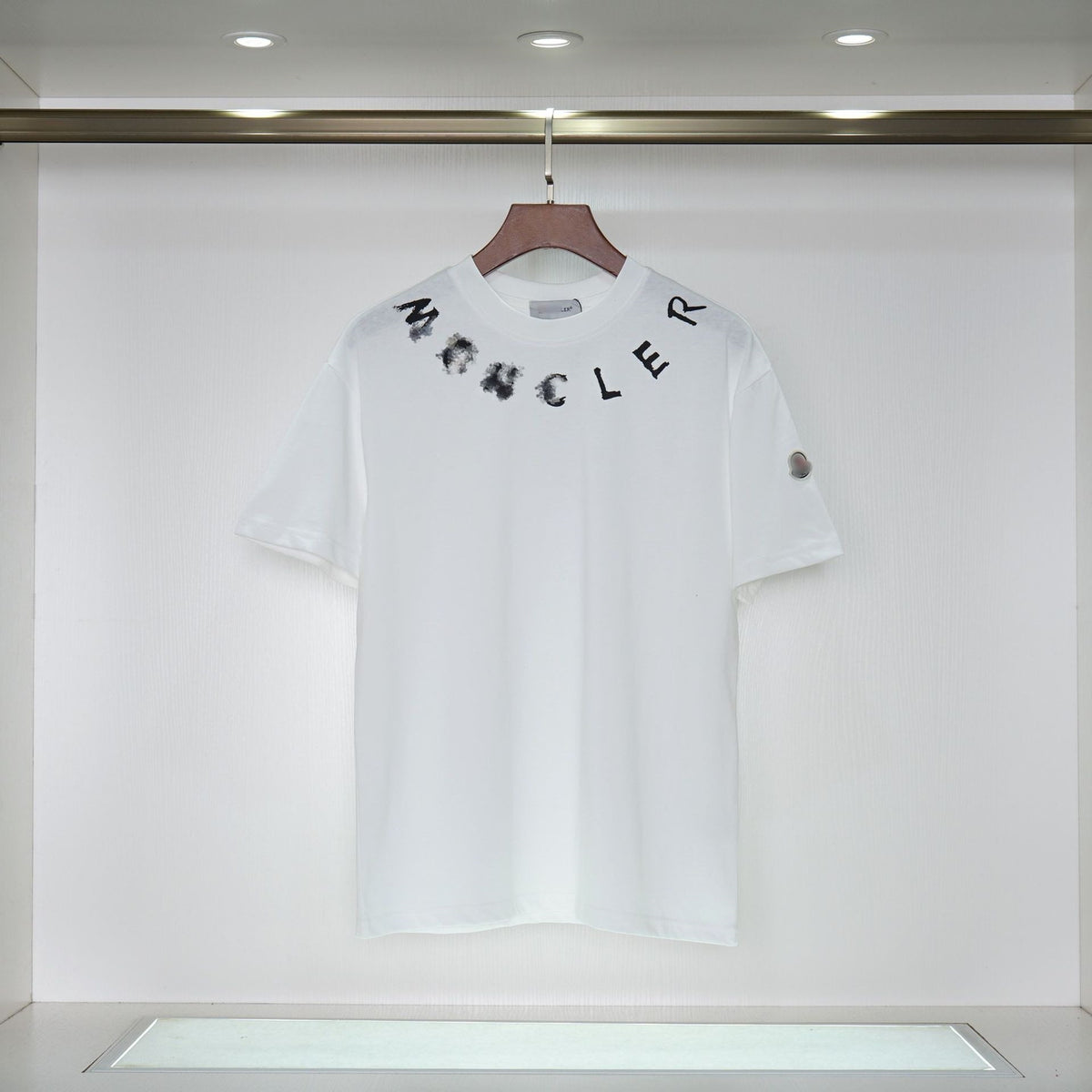 Camiseta Bordada Hombre MON | Cuello Redondo