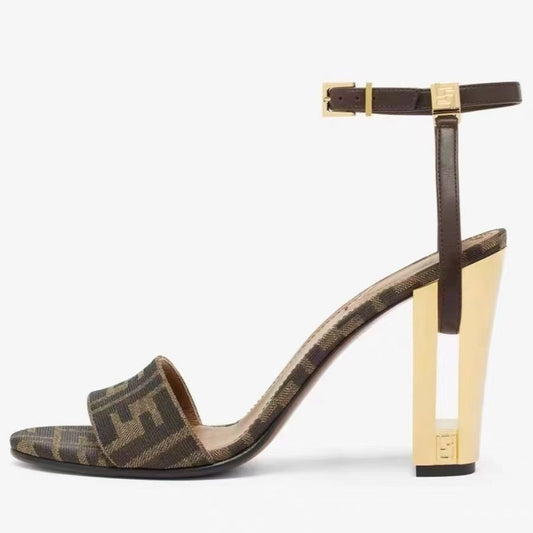 Zapatos de tacón alto nuevos europeos y americanos, sandalias lisas de tirantes con letras