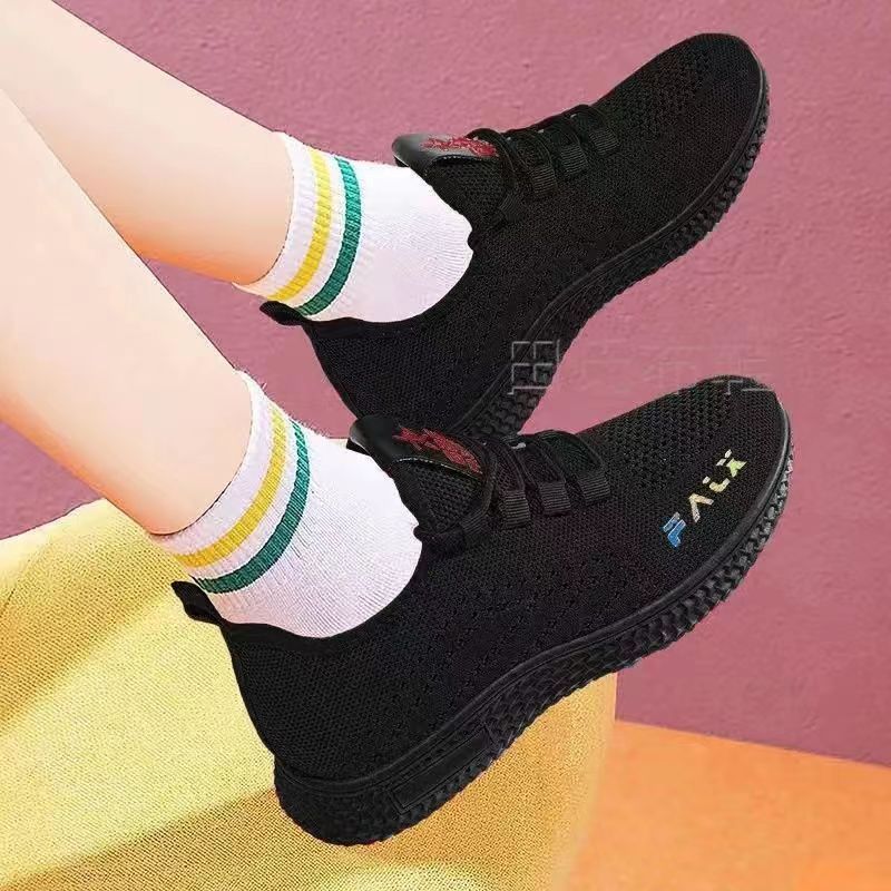 Flyweave 2026 Nuevas zapatillas de mujer para primavera y verano Zapatillas versátiles de malla para correr Calzado para estudiantes Al por mayor Calzado casual para mujer