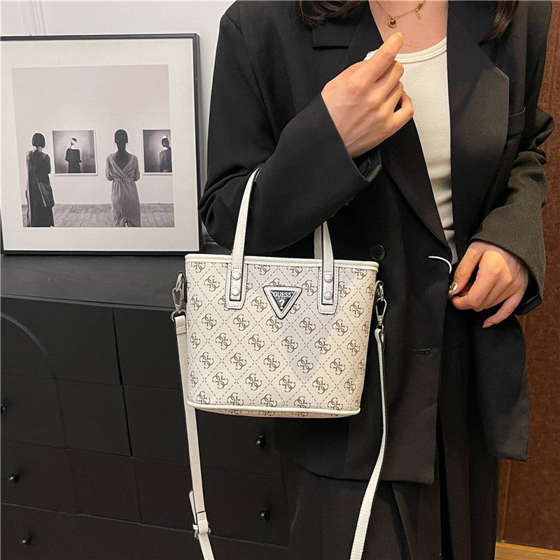 Comercio exterior, nueva moda de bolso pequeño de tres bolsos pequeños de tres bolsos para suegras y bolso sencillo de mujer con estampado de un hombro, bolso cruzado
