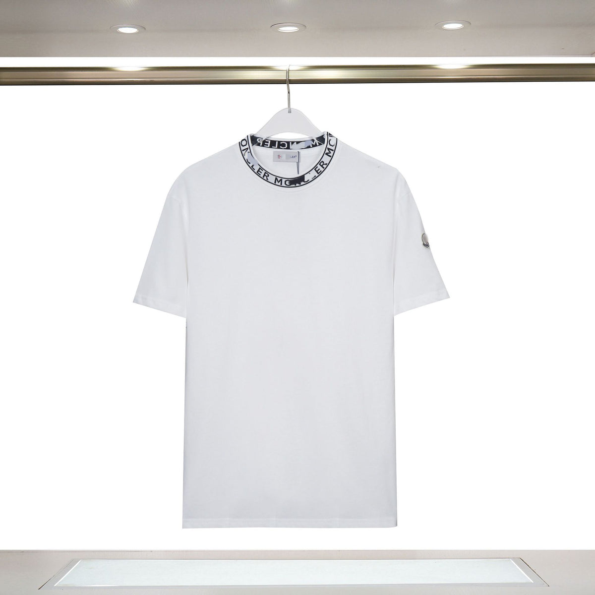 Camiseta Bordada Hombre MON | Cuello Redondo