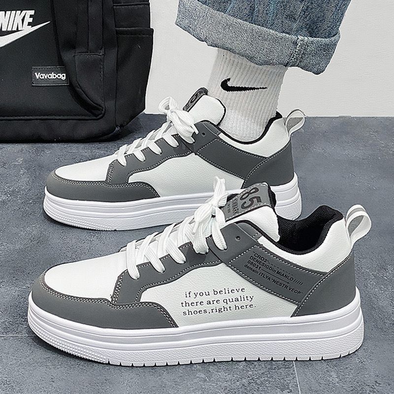 Zapatos Little White para hombre 2024 Nuevos zapatos transpirables de verano Marca de moda Calzado casual de cuero versátil Zapatos blancos de hombre Zapatillas deportivas