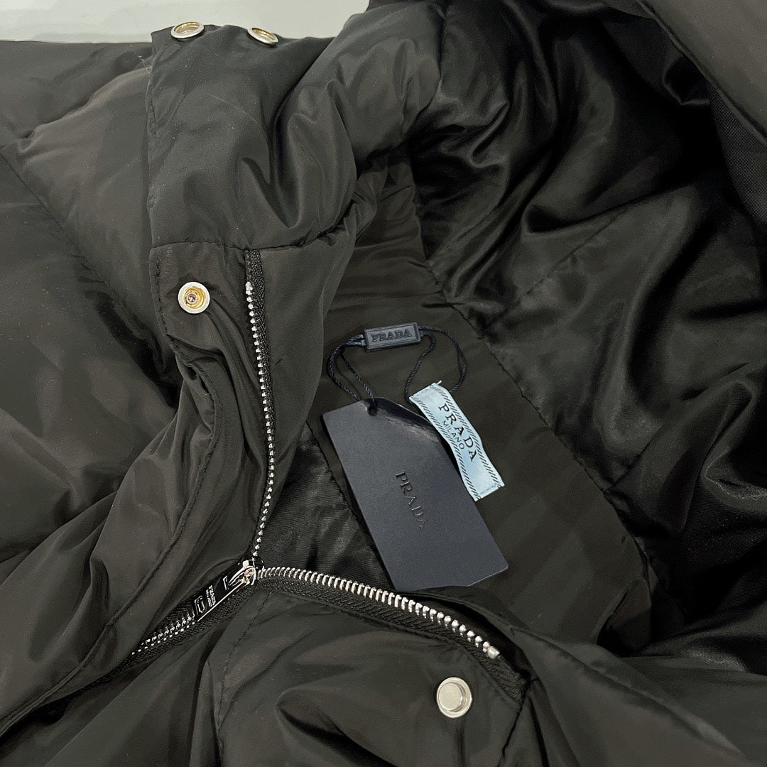 Women's P Padded Jacket | Hood and Nylon Bag