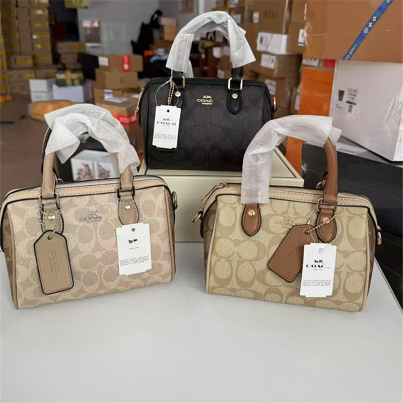 Kochi C bolso mini monograma Boston con monograma de Kochi C, portátil de mano y de hombro cruzado de hombro para mujer