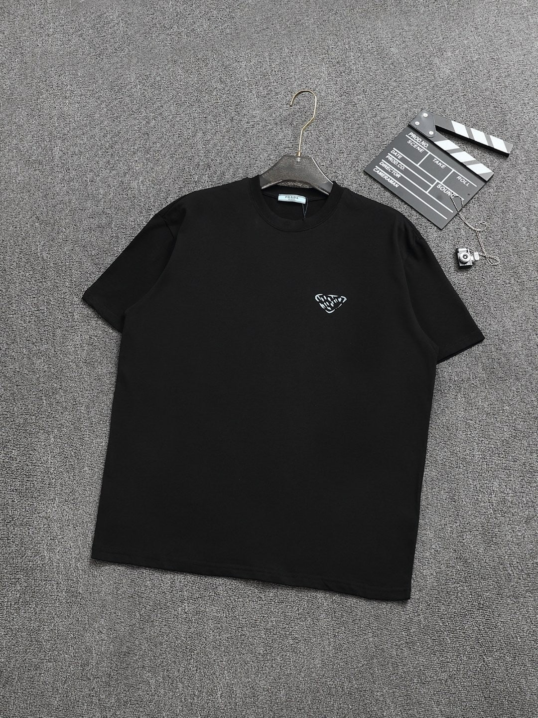 T-shirt Triangles métalliques | Casual été