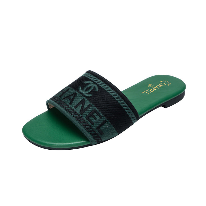 2026 New Designs zapatillas de mujer transfronterizas con letras de alta gama bordadas de Chanel