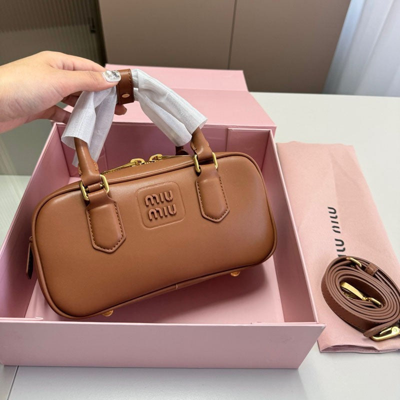 Bolso Miu Miu Mujer Estilo Vintage | LuxuryMarkt