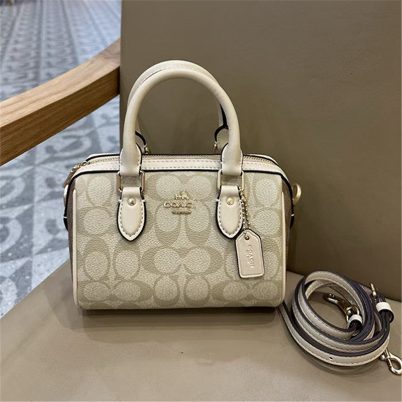 Kochi C bolso mini monograma Boston con monograma de Kochi C, portátil de mano y de hombro cruzado de hombro para mujer