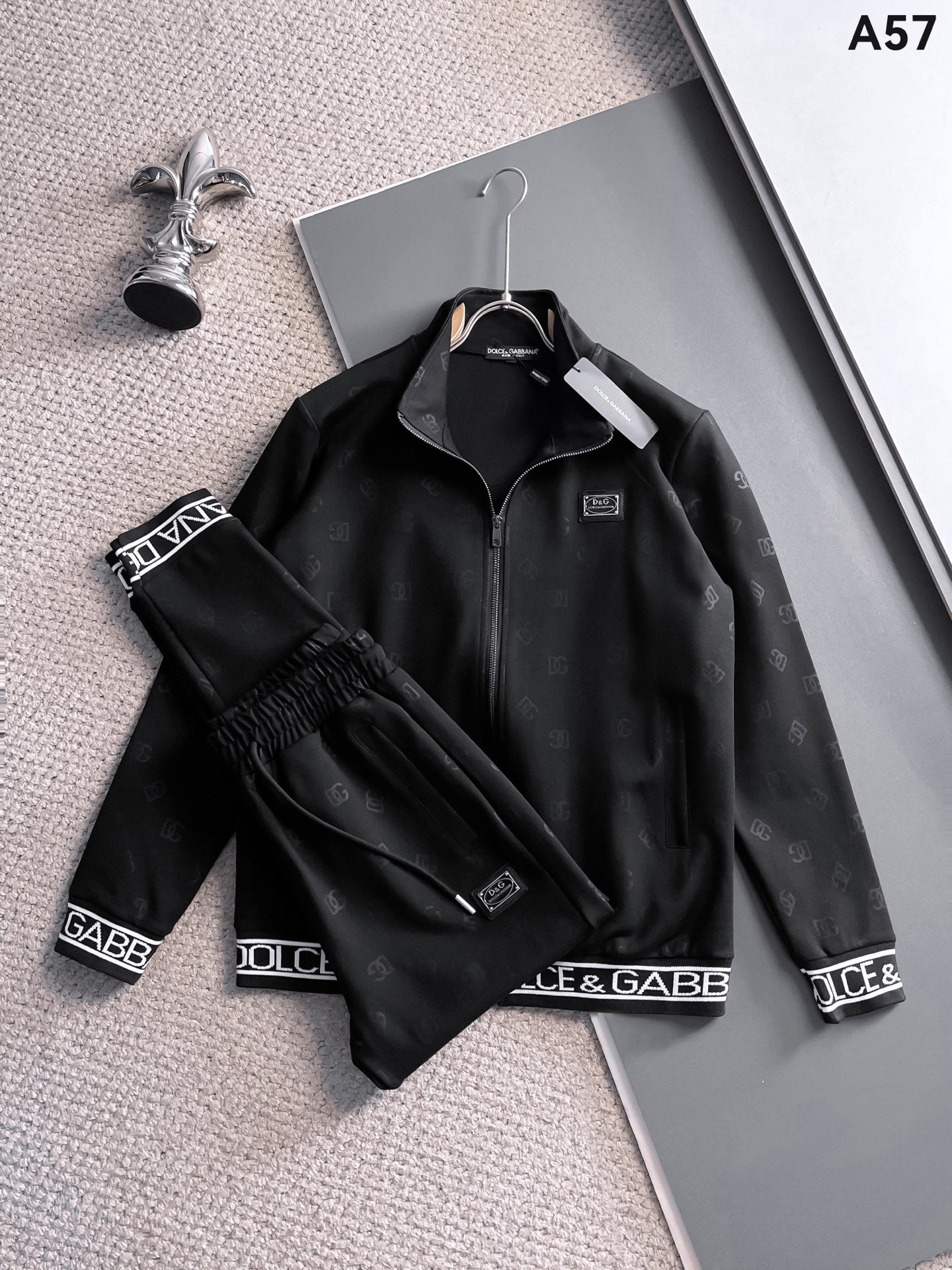La versión correcta del SS25 transfronterizo debuta en otoño e invierno: nueva chaqueta de traje, cremallera, lujoso y sitios de moda para hombres europeos y americanos