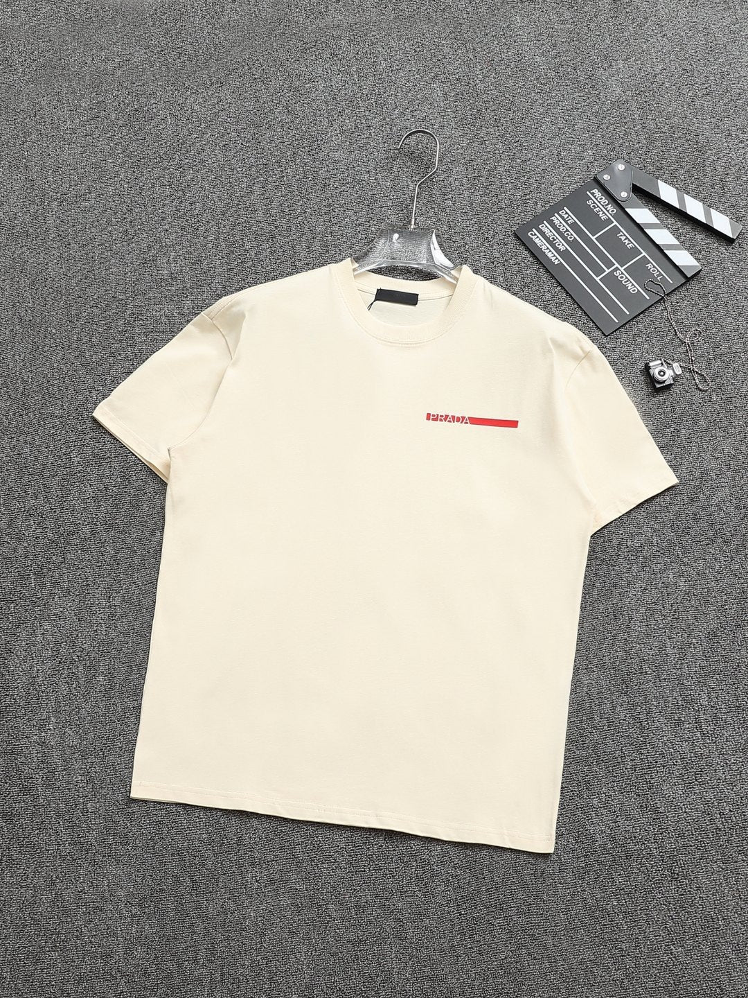 T-shirt Triangles métalliques | Casual été