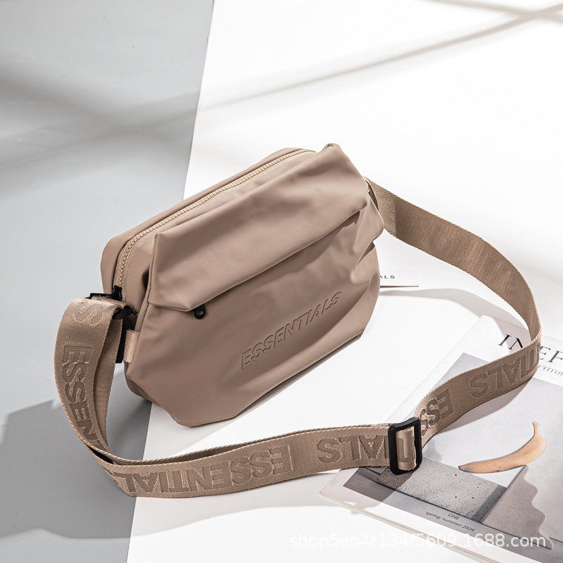 Essentials Bolso Bandolera Moda 2025 | Accesorio Streetwear Premium