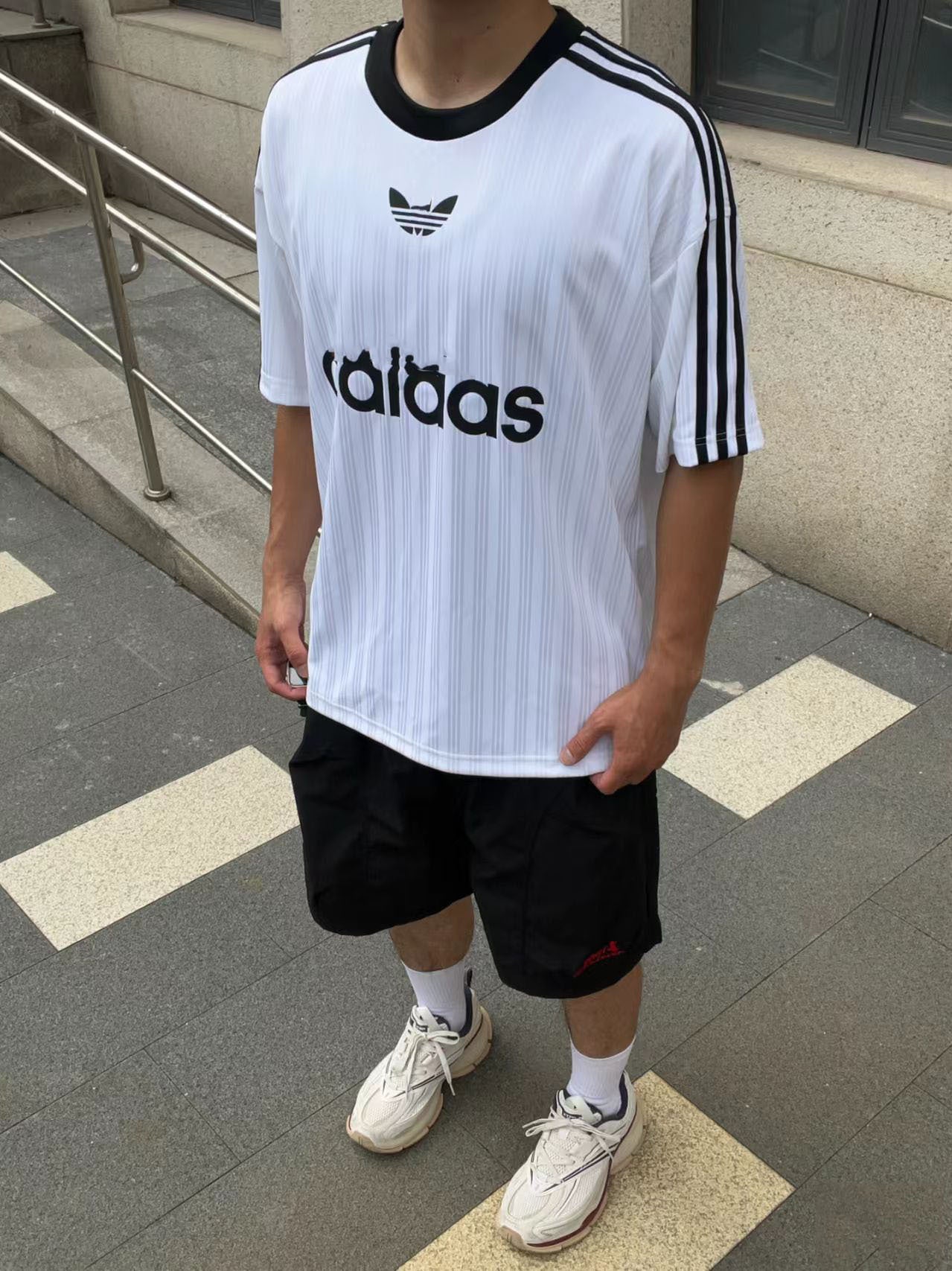Camiseta de manga corta holgada y de alta gama, camiseta deportiva unisex casual de verano versátil