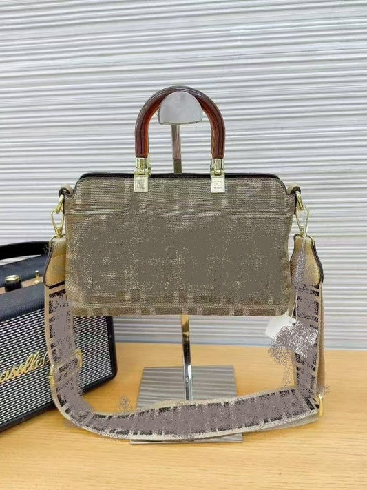 Women's Minimalist Lightweight Luxury Crossbody Bag | No Box