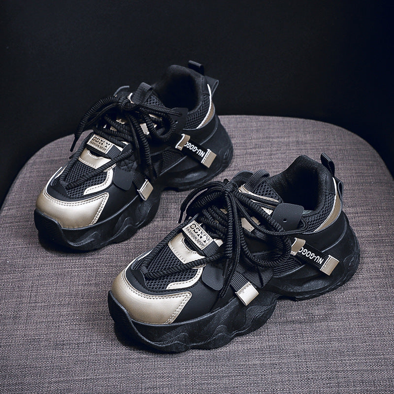 en la versión coreana de las nuevas zapatillas de padre zapatillas de otoño 2025 para mujer, zapatillas de estudiante, zapatillas casuales para correr que elevan la plataforma