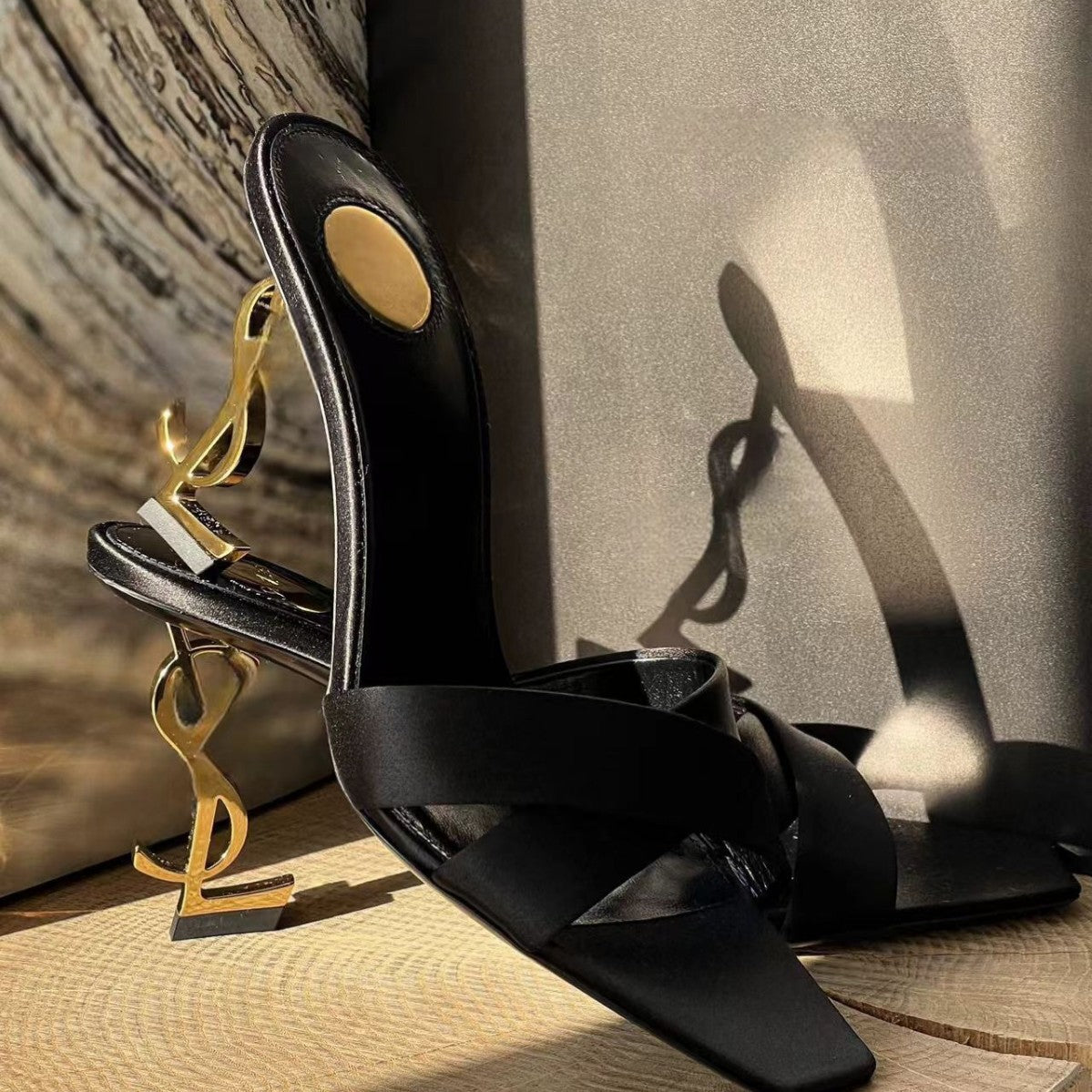Sandalias de tacón abierto con tira cruzada y tira cruzada de primavera 2026, tacones franceses recortados sexys en la espalda de aguja para mujer
