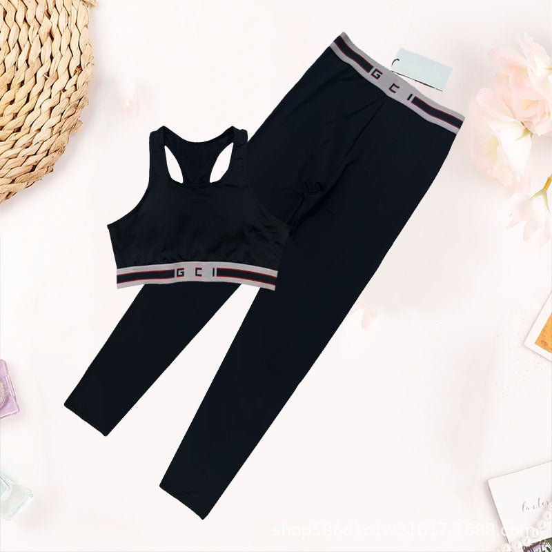 Ropa de yoga femenina europea y estadounidense, chaqueta deportiva, conjunto de yoga, pantalones de yoga de tiro alto de mujer fitness casual de alta gama