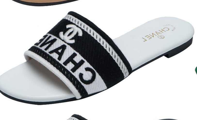 2026 New Designs zapatillas de mujer transfronterizas con letras de alta gama bordadas de Chanel