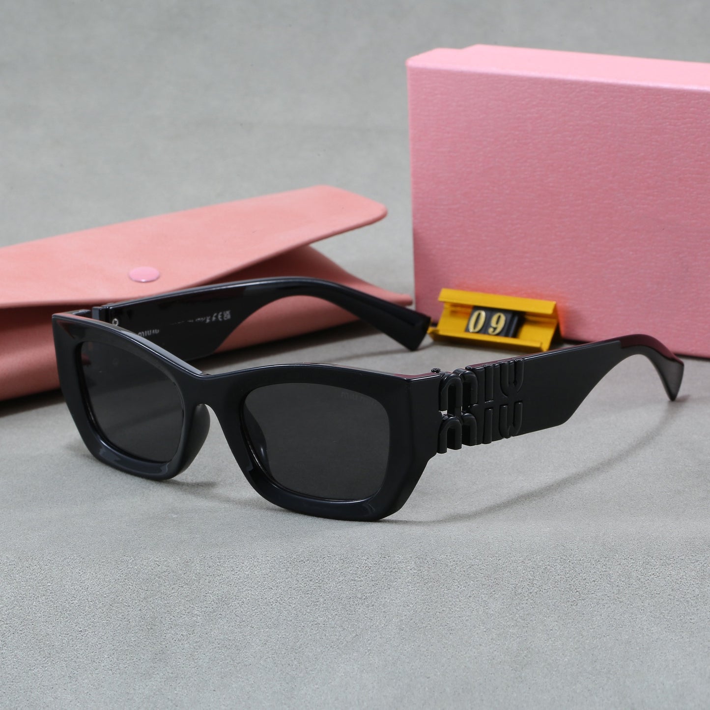 Gafas de sol irregulares con ojo de gato 2025, gafas de sol retro para celebridades europeas y americanas en Internet, gafas de sol de moda para mujer
