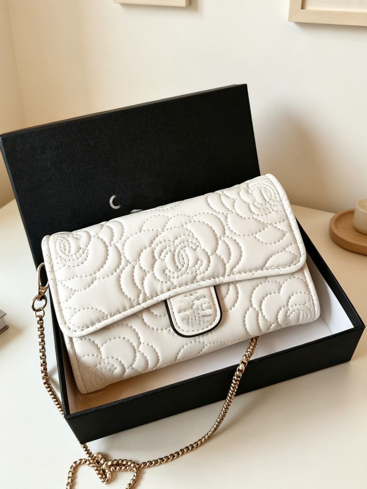 Women's Luxury Lightweight Long Zip Wallet | With Box
