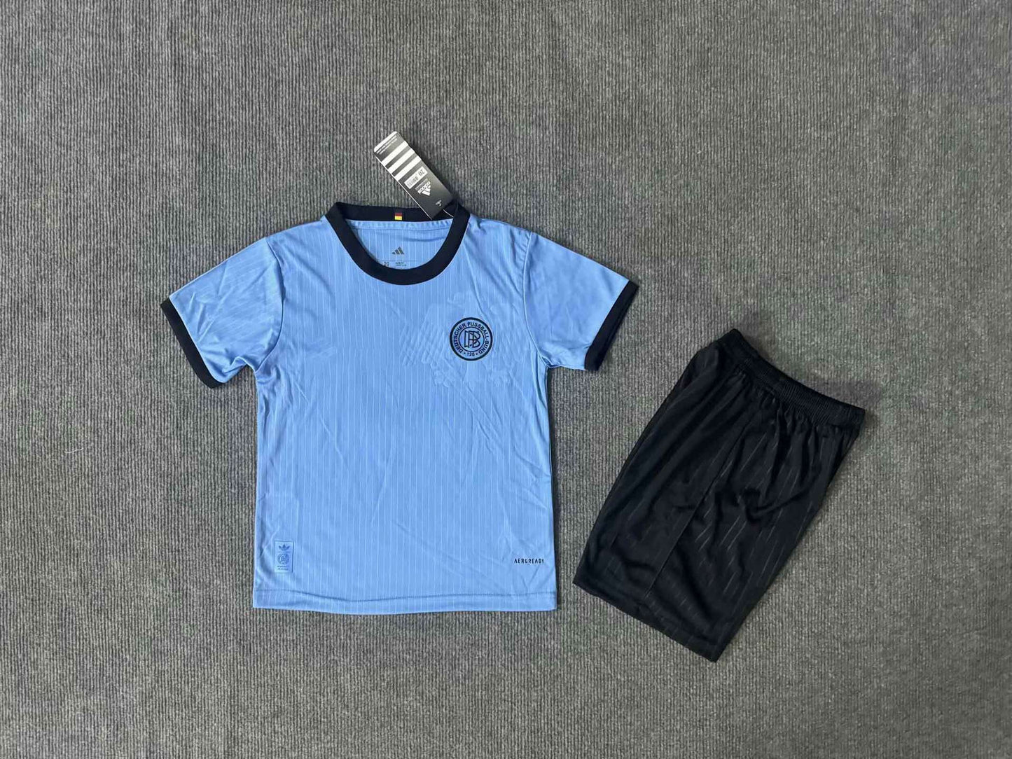 Set de camisetas de fútbol infantil de la Copa del Mundo 2627 para Brasil, Portugal, Italia, Alemania y Japón Conjunto al por mayor y personalizado