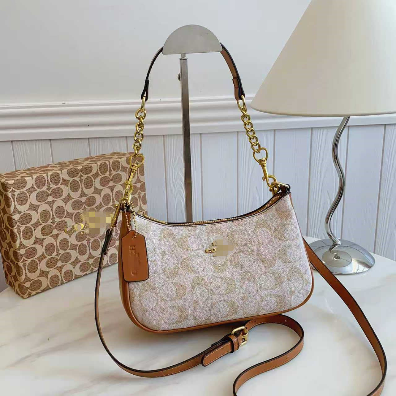 Nuevo bolso de hombro sencillo de calle para otoño/invierno europeo y americano, bolso retro ligero y elegante y cruzado de lujo, bolso de mano