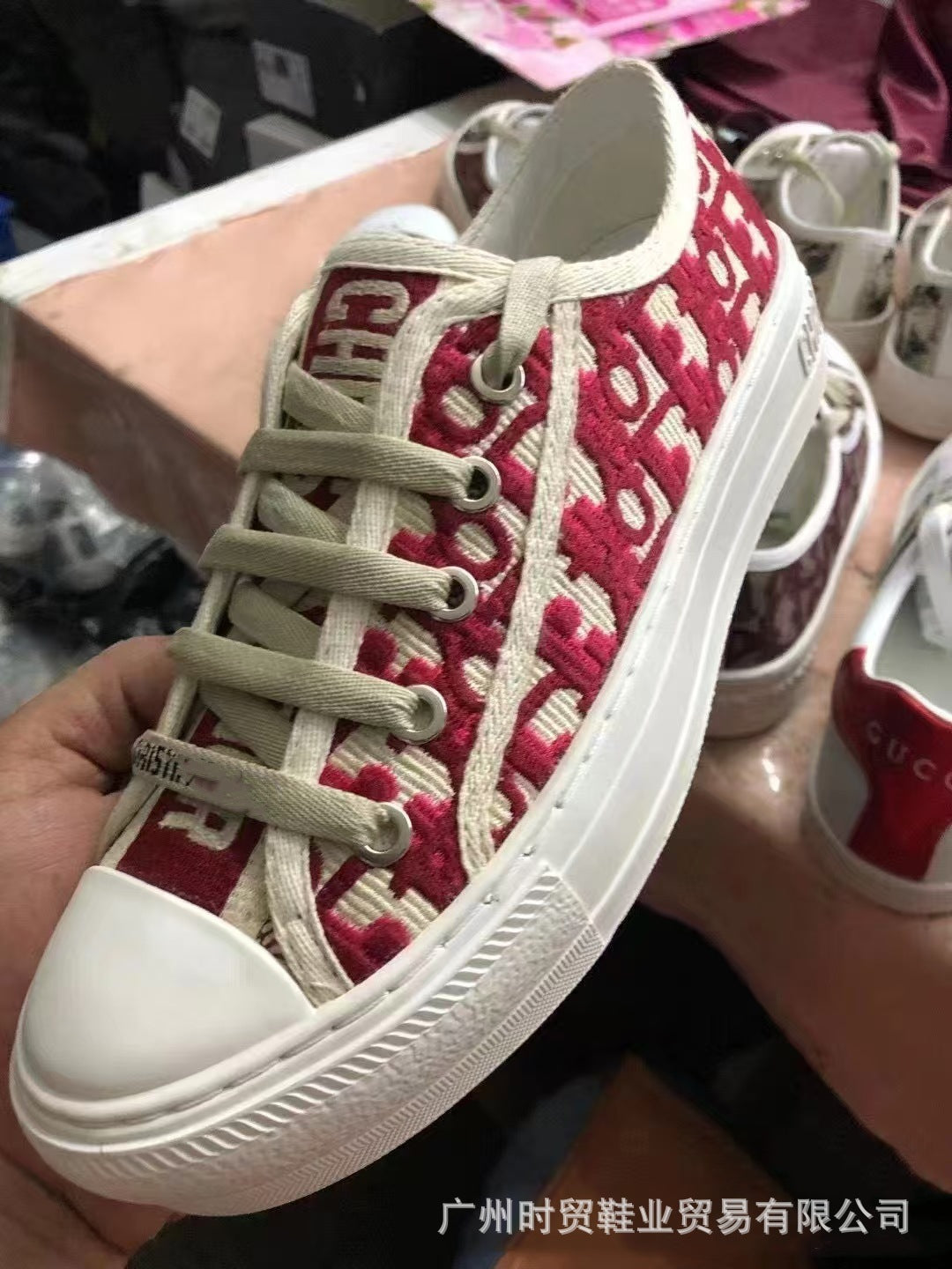 Zapatos de lona con bordado con letras, zapatos casuales versátiles con cordones de mujer con plataforma de relieve para el día a día