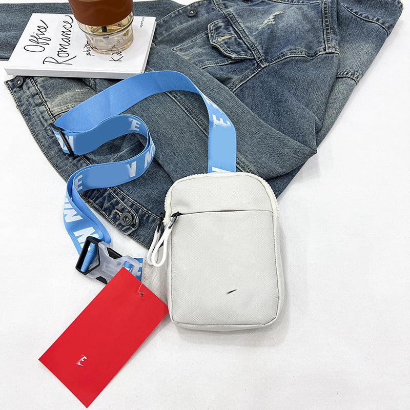 Nuevo bolso bandolera de viaje para verano, bolso de cintura de nylon para deportes al aire libre para hombres, bolso versátil de cofre tipo letras para mujer