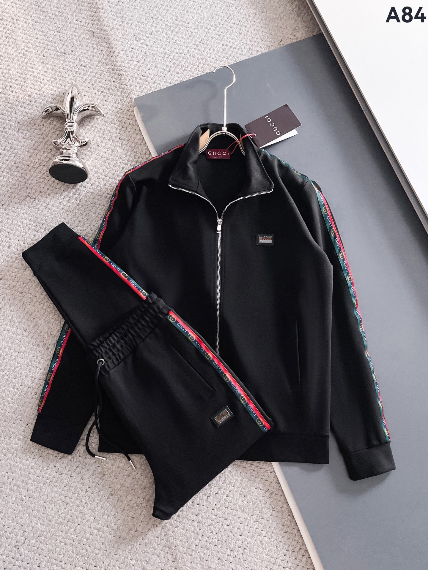 La versión correcta del SS25 transfronterizo debuta en otoño e invierno: nueva chaqueta de traje, cremallera, lujoso y sitios de moda para hombres europeos y americanos