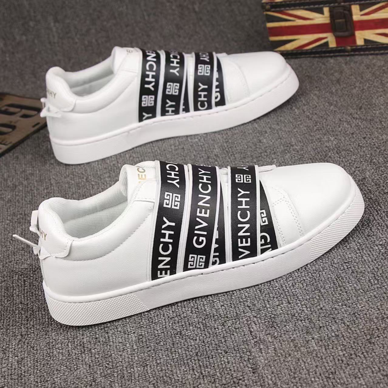 Calzado de hombre de moda, zapatillas blancas versátiles de un solo paso, zapatillas deportivas casuales de suela blanda transpirables para hombre, zapatillas de nicho 2025