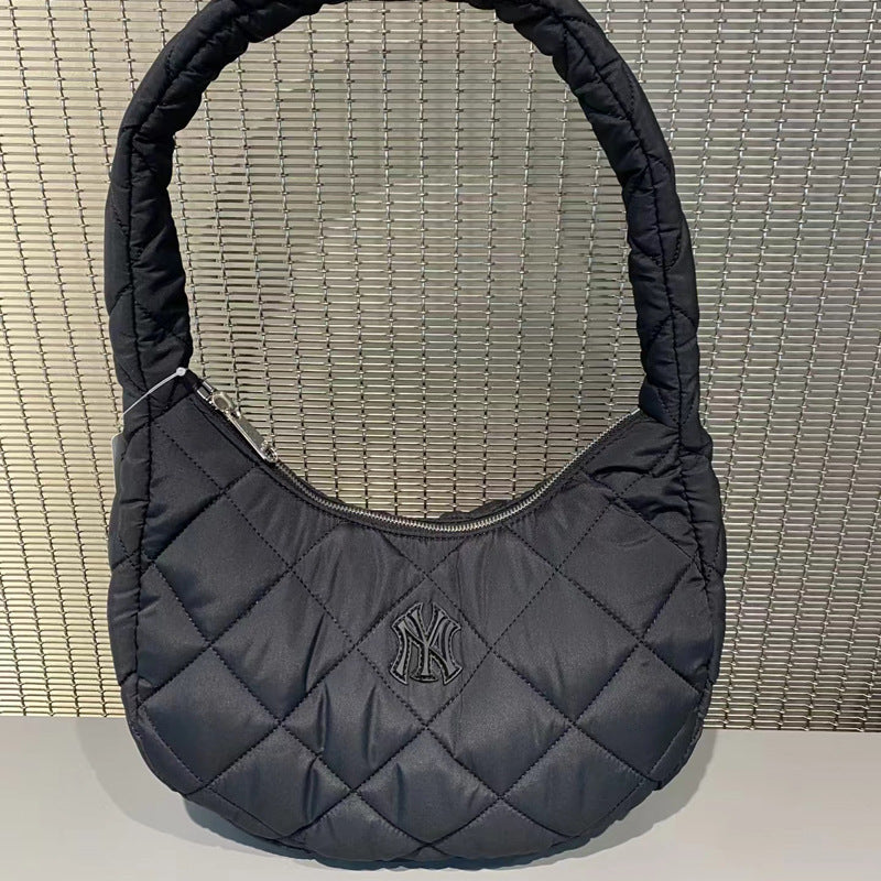 Bolso de la MLB coreana edición completa en relieve en relieve bolso sencillo de NY de moda versátil casual para mujer, novedad
