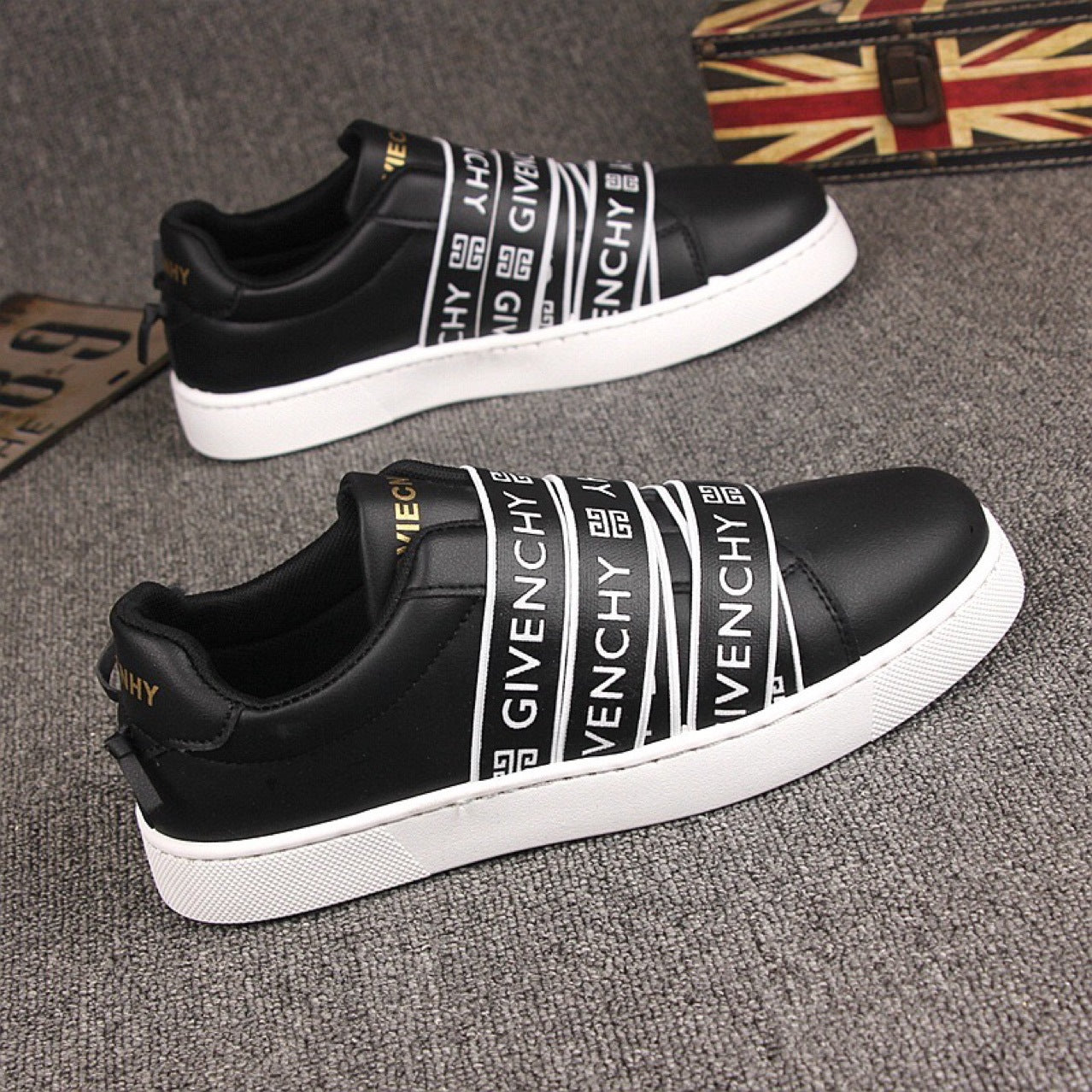Calzado de hombre de moda, zapatillas blancas versátiles de un solo paso, zapatillas deportivas casuales de suela blanda transpirables para hombre, zapatillas de nicho 2025