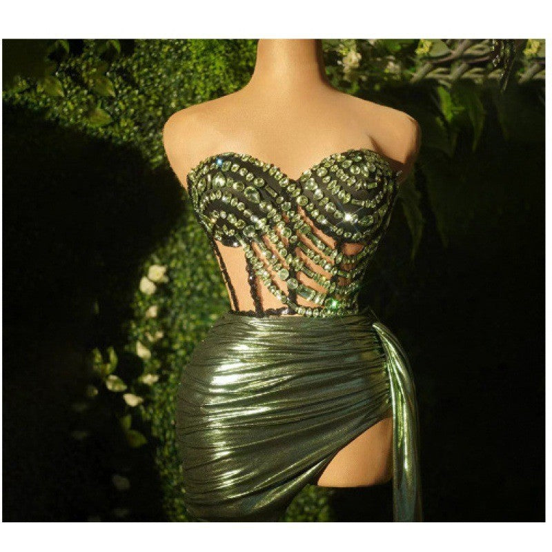Popular conjunto dorado transparente sin tirantes + falda corta drapeada de la Estación Independiente de Comercio Exterior, vestido de fiesta elegante y picante