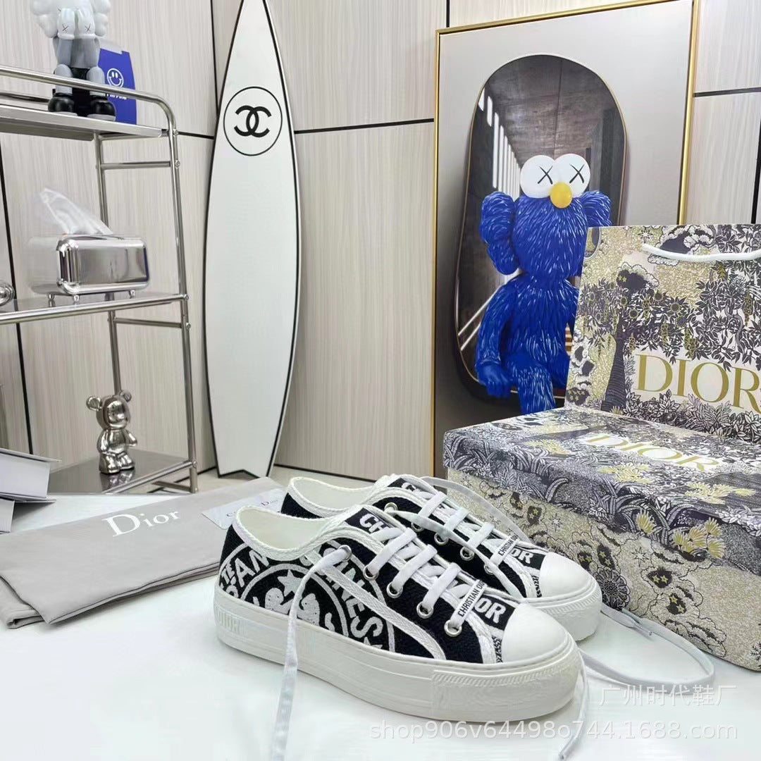 Zapatos de lona bordados con letras altas, zapatos de mujer con plataforma elevada con cordones, zapatos casuales versátiles de flor antigua, zapatos de tapa baja con cordones