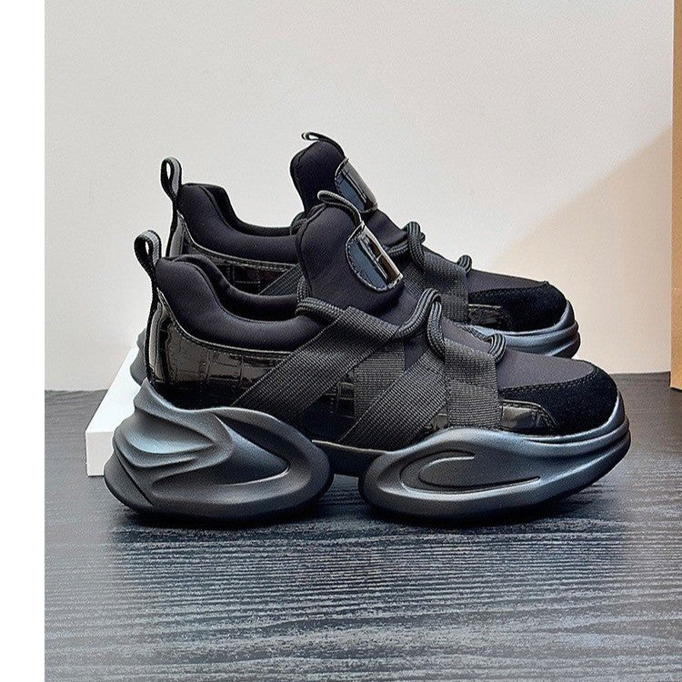 Zapatos de daddy de altura interior para mujer 2023 nuevos zapatos blancos de suela gruesa, suelas suaves, zapatillas pequeñas ligeras y informales, zapatos simples
