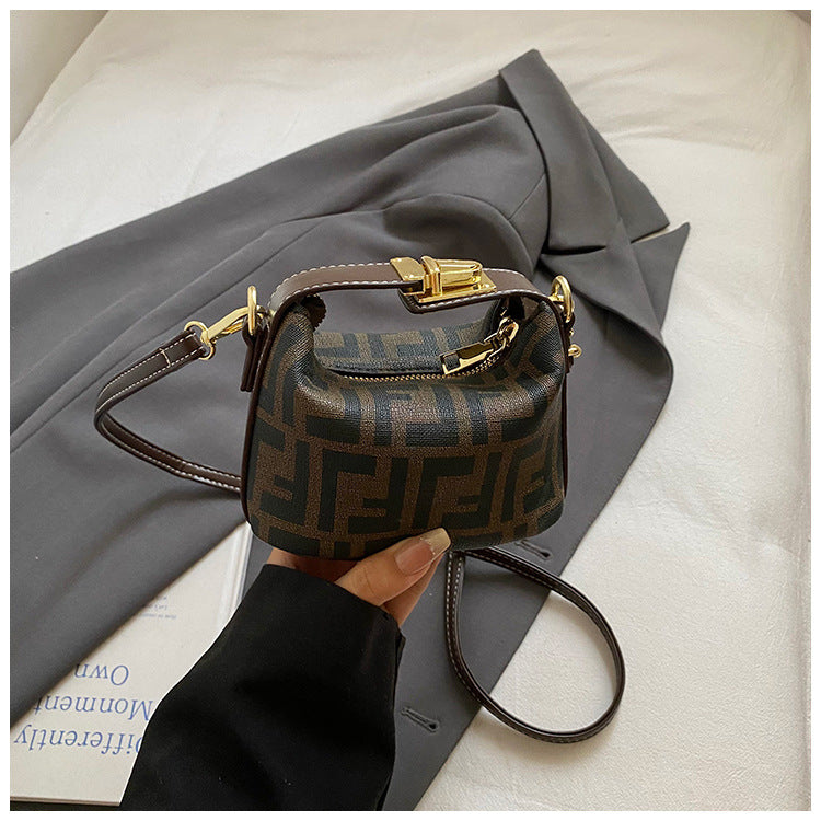 2025 Otoño Nuevo Nicho Bolso de Mano de Color Liso Alta Estética Casual Mono de Cuero Suave de Hombro Bandolera Bolso Pequeño Cuadrado