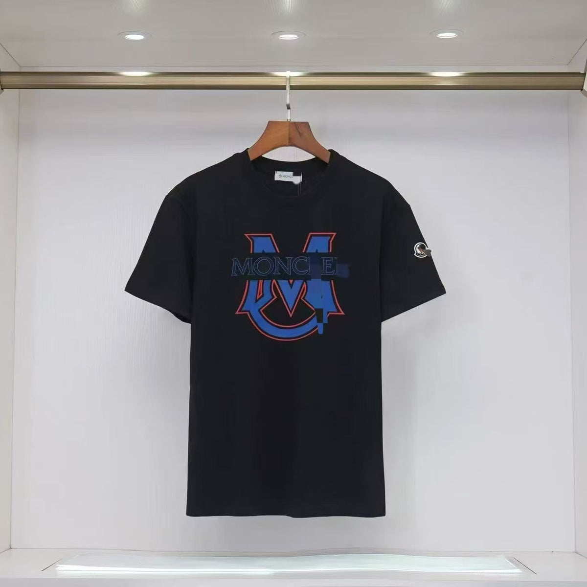 Camiseta MONC Unisex | Manga Corta Y Estampado