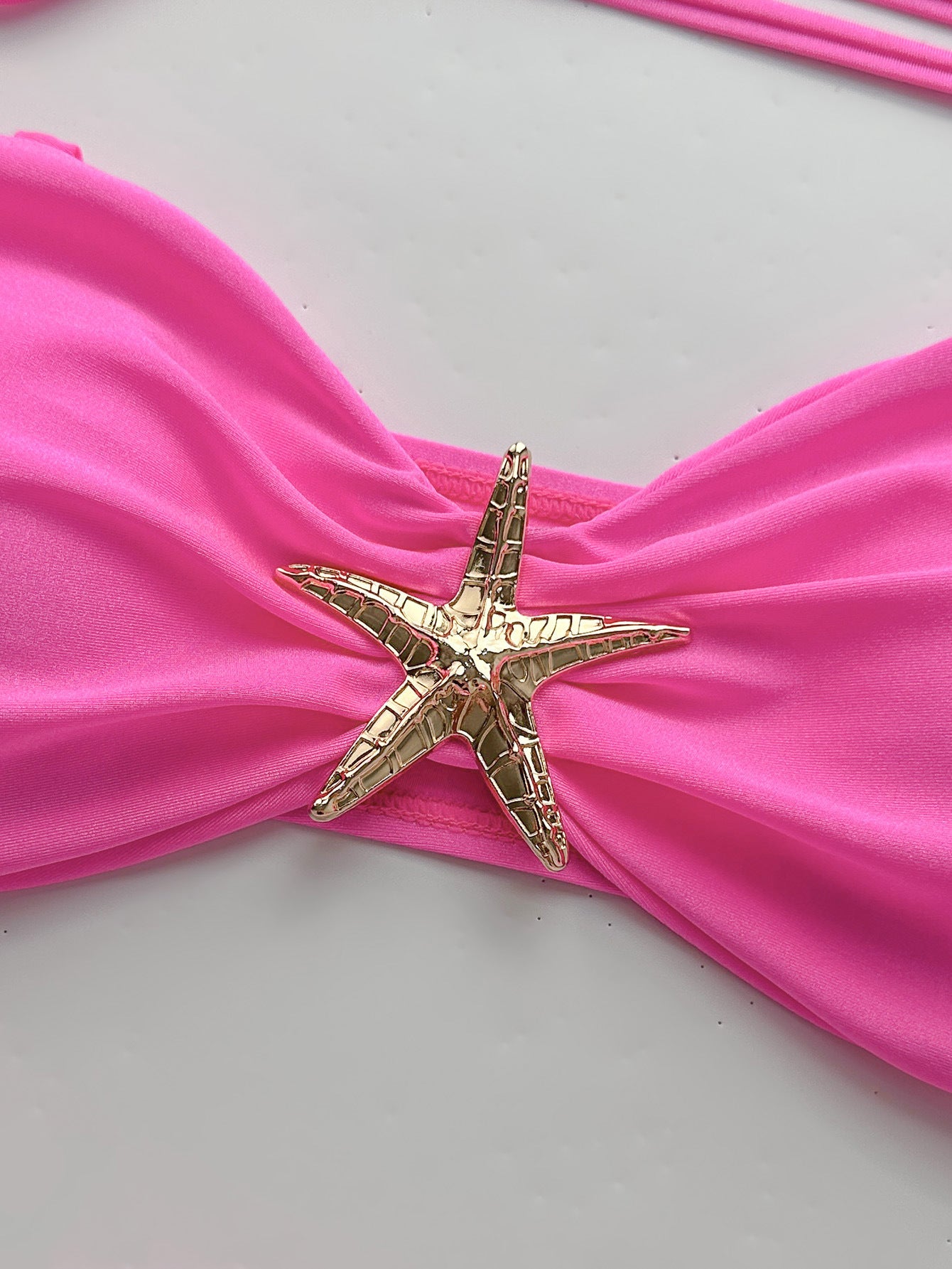 Conjunto de camiseta de tres piezas 2025 nuevo bikini sexy de color sólido con biquinio dividido transfronterizo en un bañador