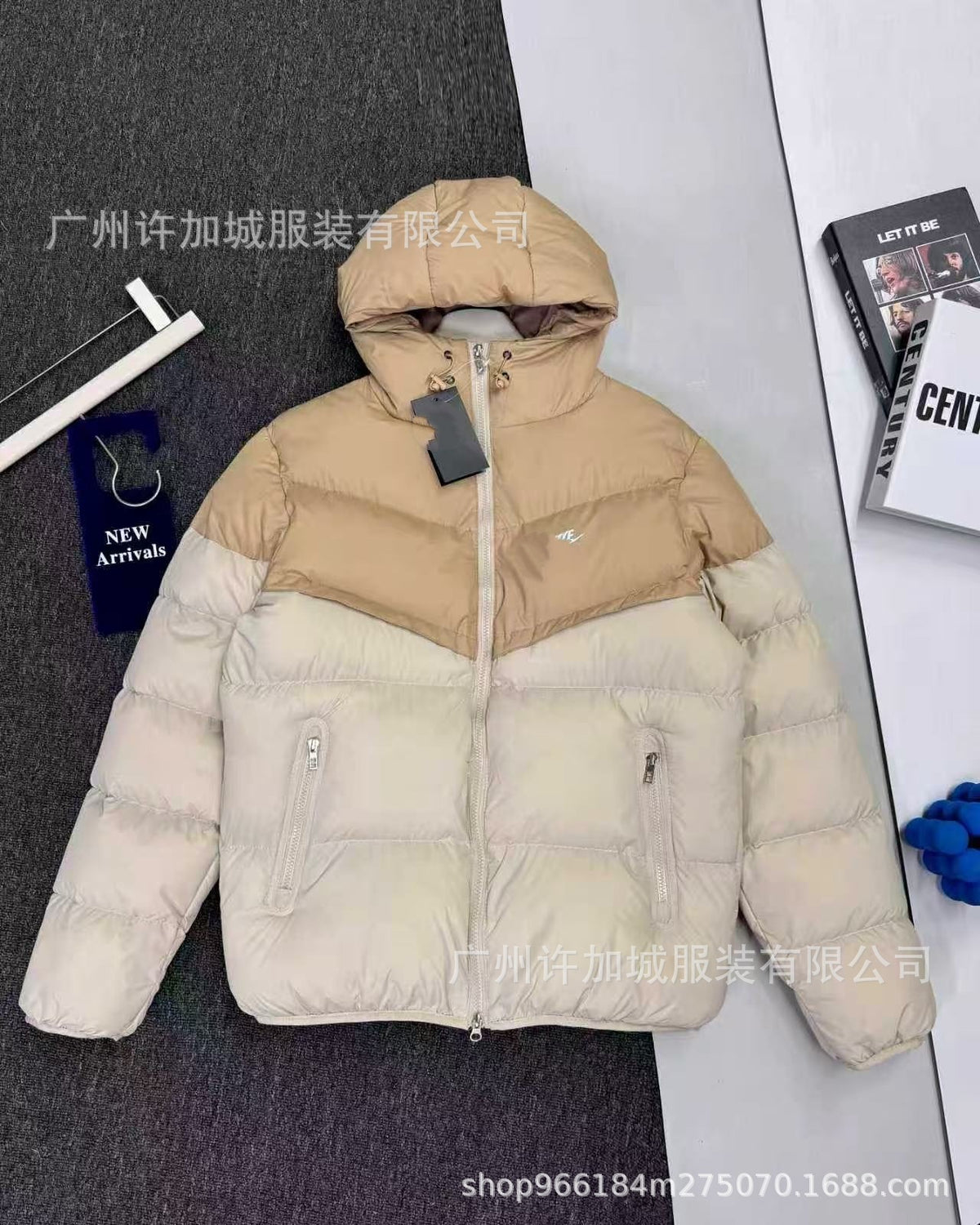 Giacca imbottita unisex 8178 | Cappuccio e ricamo