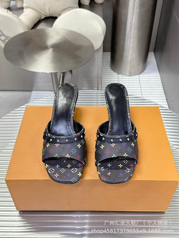 Zapatillas de tacón alto de moda europea y americana, nuevas sandalias vaqueras bordadas con bordado súper populares 2025, tacón de aguja, elegante tendencia transfronteriza