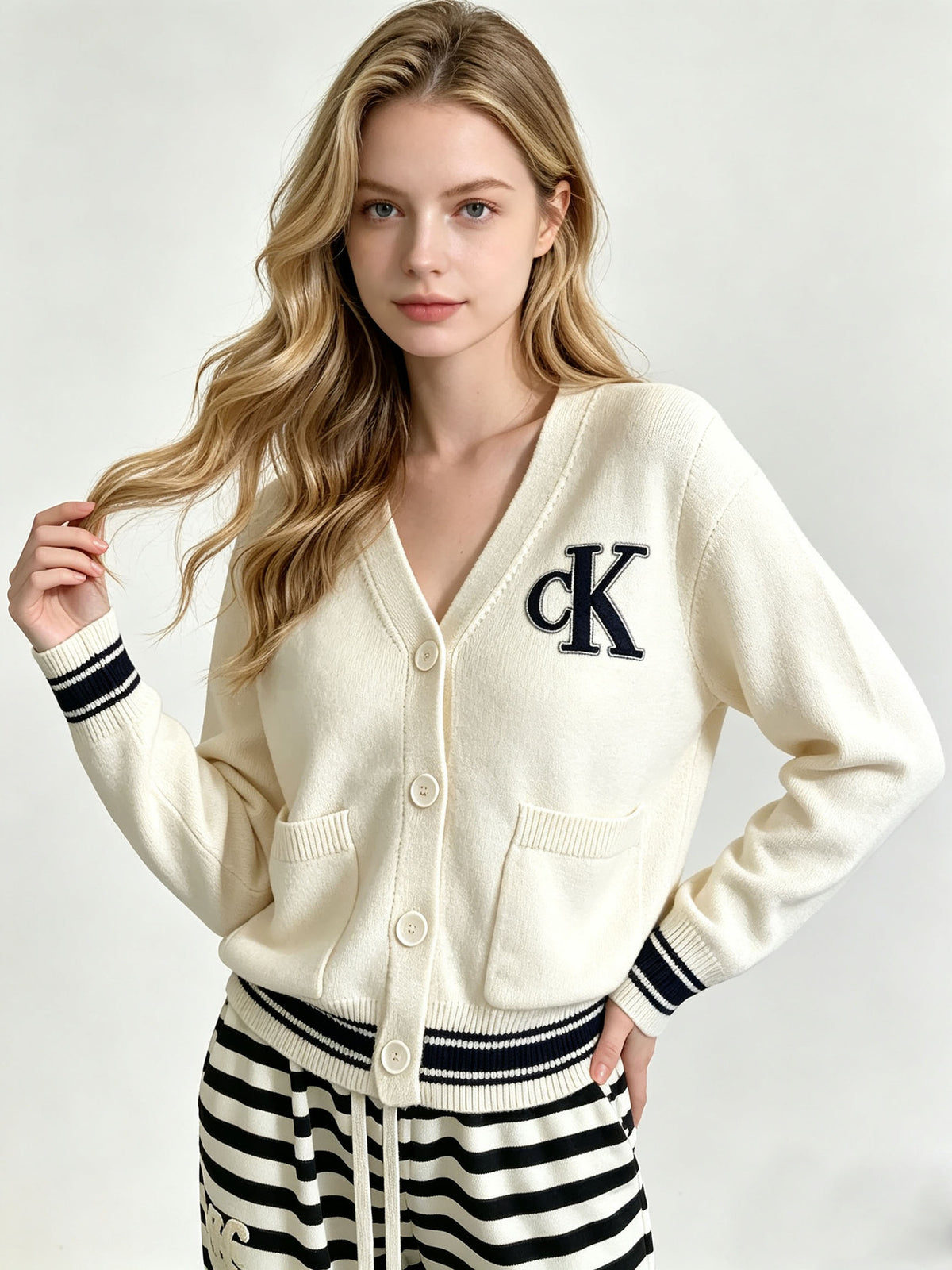 Cardigan Ricamato a Blocchi a V CK | Autunno Inverno