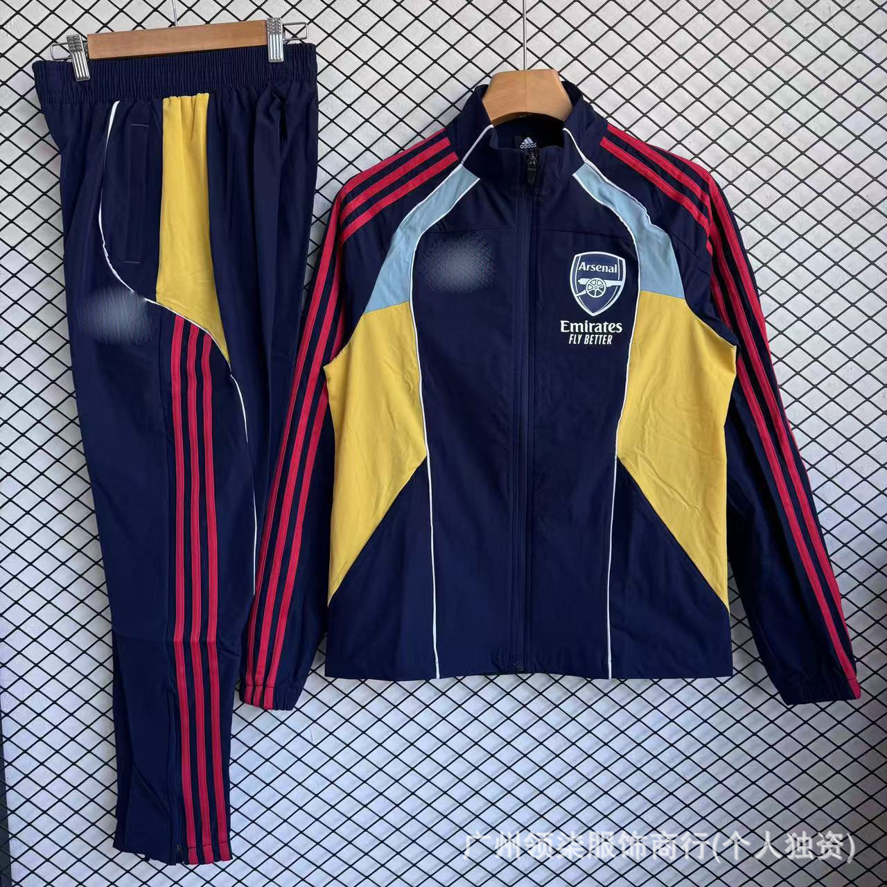 Nuevo equipamiento de fútbol, conjunto de chaquetas impermeables impermeables y de moda del Arsenal para entrenamiento español