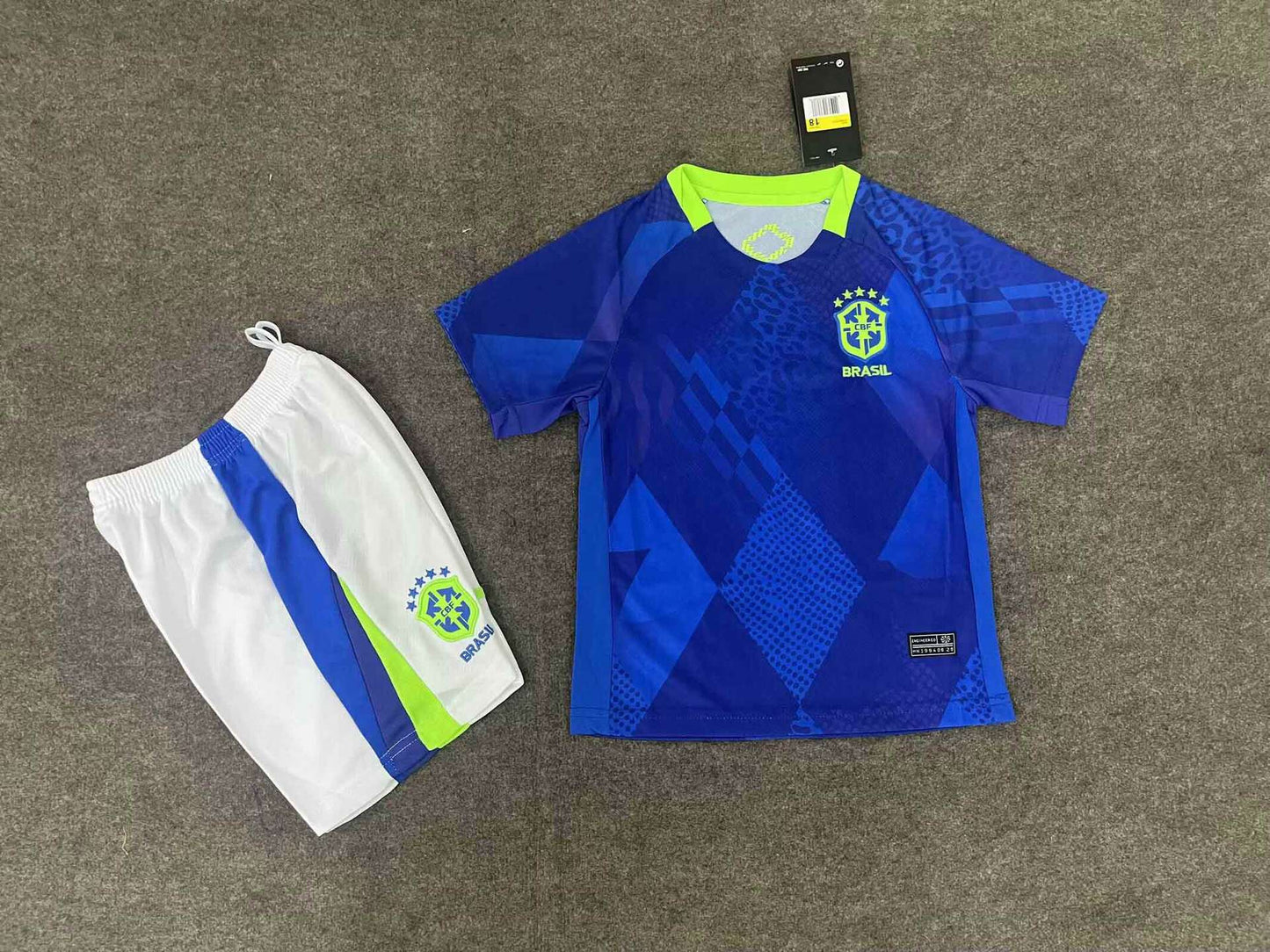 Set de camisetas de fútbol infantil de la Copa del Mundo 2627 para Brasil, Portugal, Italia, Alemania y Japón Conjunto al por mayor y personalizado
